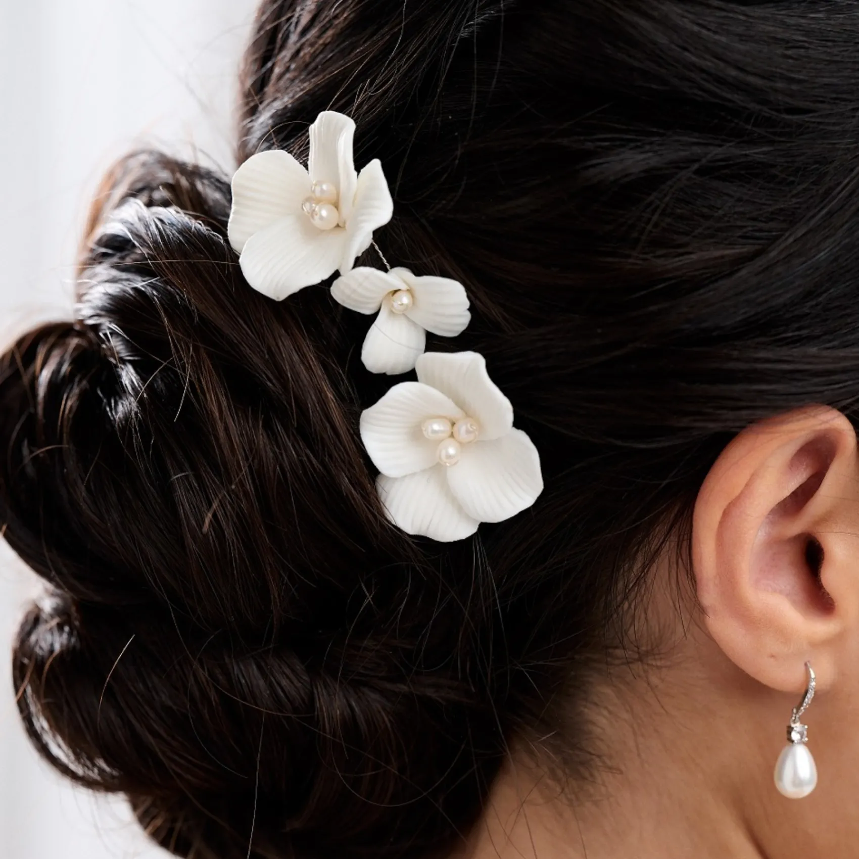 Lace & Favour Paradies Elfenbein Keramik Blume Haarnadeln* Perlen-haarschmuck | Silberne Haar-accessoires