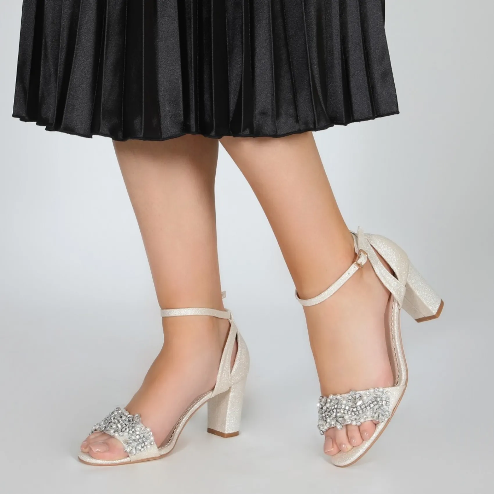 Perfect Bridal Alexa Goldschimmer verschönerte Sandalen mit Blockabsatz* Party-schuhe | Schuhe Für Hochzeitsgäste