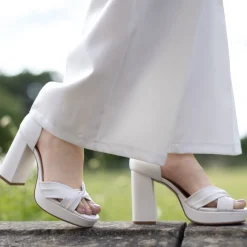Perfect Bridal Birdie Elfenbeinfarbene Leder Plateau-Sandalen mit Blockabsatz* Weiße Ballschuhe | Abschlussball-sandalen