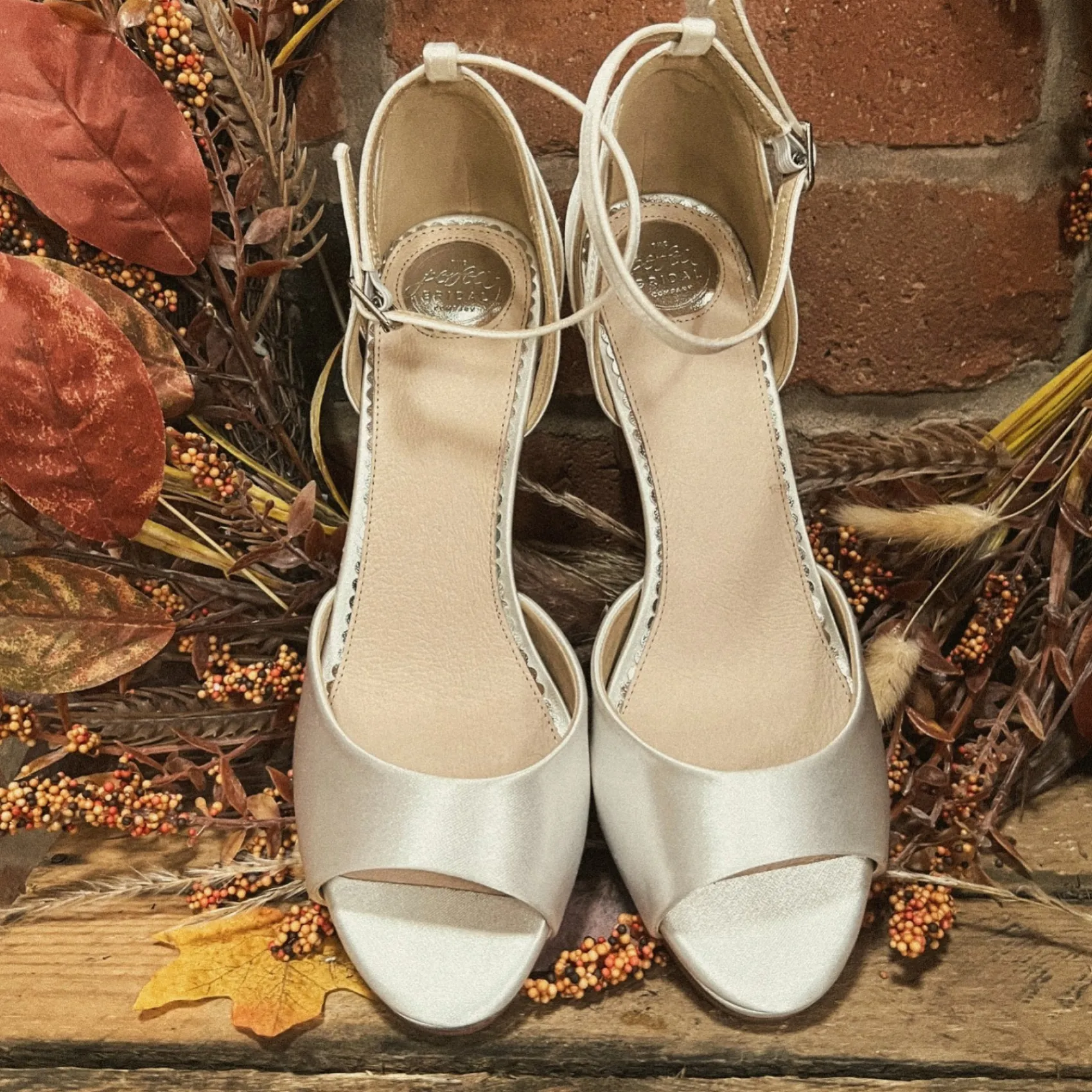 Perfect Bridal Charlie Färbbare Elfenbein Satin Blockabsatz Plateau Sandalen* Hochzeitsschuhe | Schuhe Mit Mittlerem Absatz