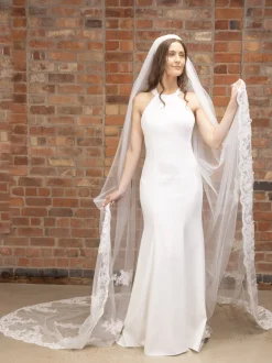 Perfect Bridal Einstöckiger Kathedralenschleier aus Spitze mit Motiven* Einstufige Schleier | Kapelle Länge & Kathedrale Schleier