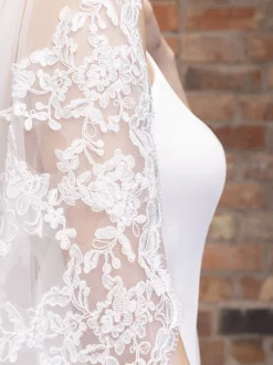 Perfect Bridal Einstöckiger Kathedralenschleier aus Spitze mit Motiven* Einstufige Schleier | Kapelle Länge & Kathedrale Schleier