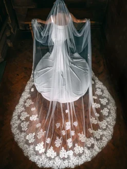 Perfect Bridal Elfenbein Einstöckiger Perlen Floral Spitze Kathedrale Schleier* Einstufige Schleier | Kapelle Länge & Kathedrale Schleier