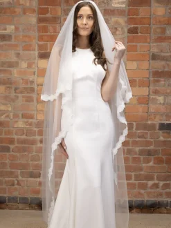 Perfect Bridal Elfenbein Zweistöckig Zart Spitze Rand Kathedrale Schleier* Zweistufiger Schleier | Kapelle Länge & Kathedrale Schleier