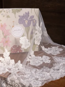 Perfect Bridal Elfenbein Einstöckiger Perlen Floral Spitze Kathedrale Schleier* Einstufige Schleier | Kapelle Länge & Kathedrale Schleier