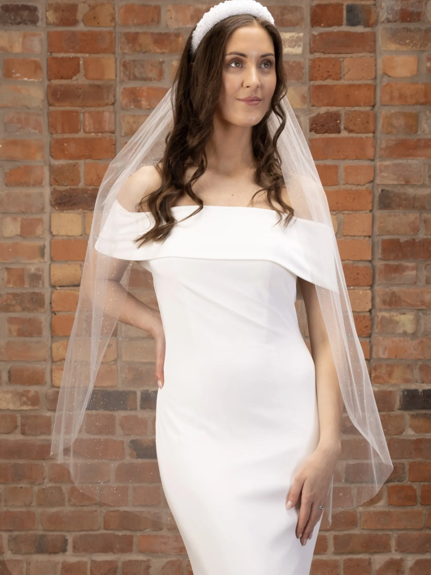 Perfect Bridal Elfenbeinfarbener einstufiger glitzernder Tüll-Fingerspitzenschleier* Einstufige Schleier | Fingerspitzen-schleier