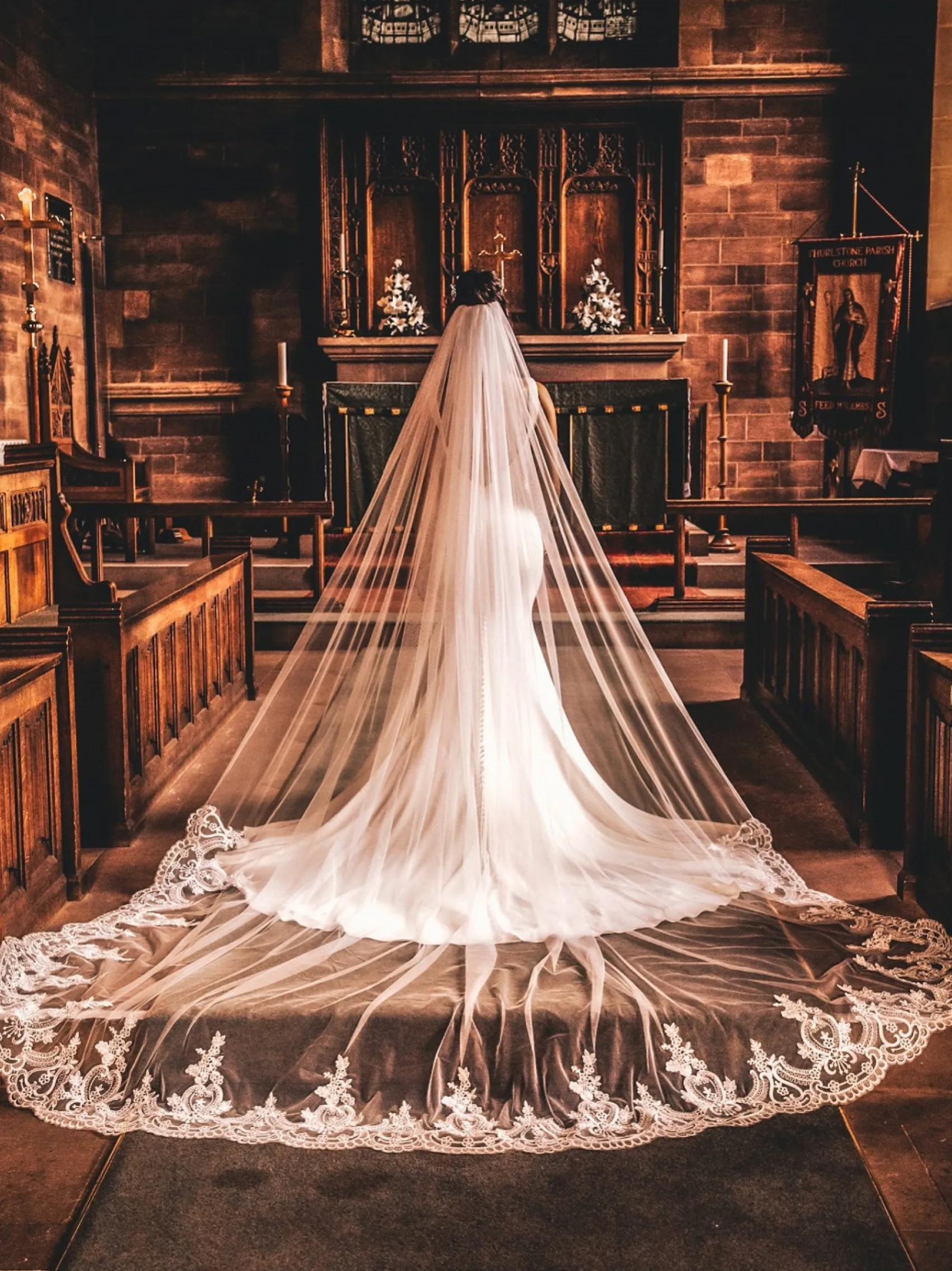 Perfect Bridal Elfenbeinfarbener langer einstufiger Schleier mit Spitzenschleppe* Einstufige Schleier | Kapelle Länge & Kathedrale Schleier