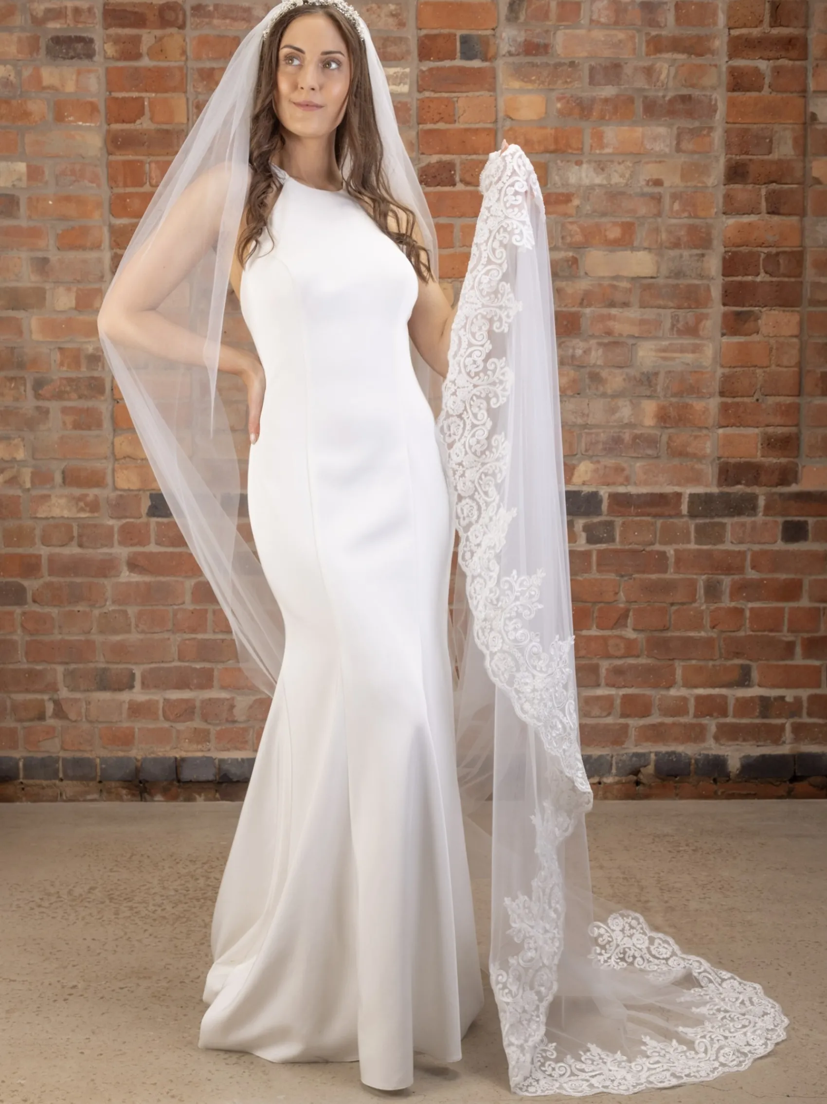 Perfect Bridal Elfenbeinfarbener einreihiger Schleier mit Spitzenbesatz* Einstufige Schleier | Kapelle Länge & Kathedrale Schleier