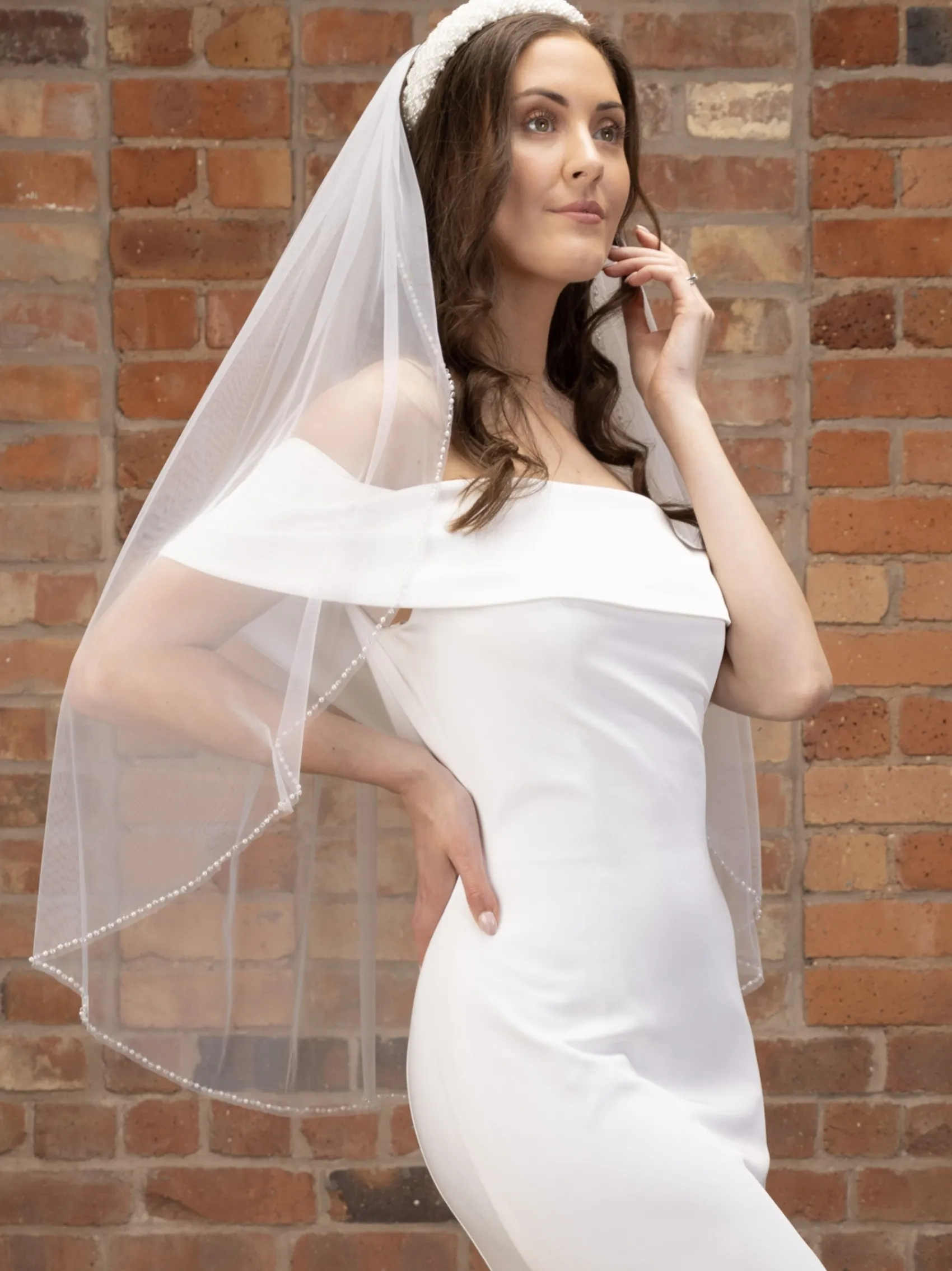 Perfect Bridal Elfenbeinfarbener einreihiger Schleier mit Perlen und Kristallrand* Einstufige Schleier | Fingerspitzen-schleier