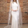 Perfect Bridal Elfenbeinfarbener einreihiger verzierter Spitzen-Kapellenschleier* Einstufige Schleier | Kapelle Länge & Kathedrale Schleier