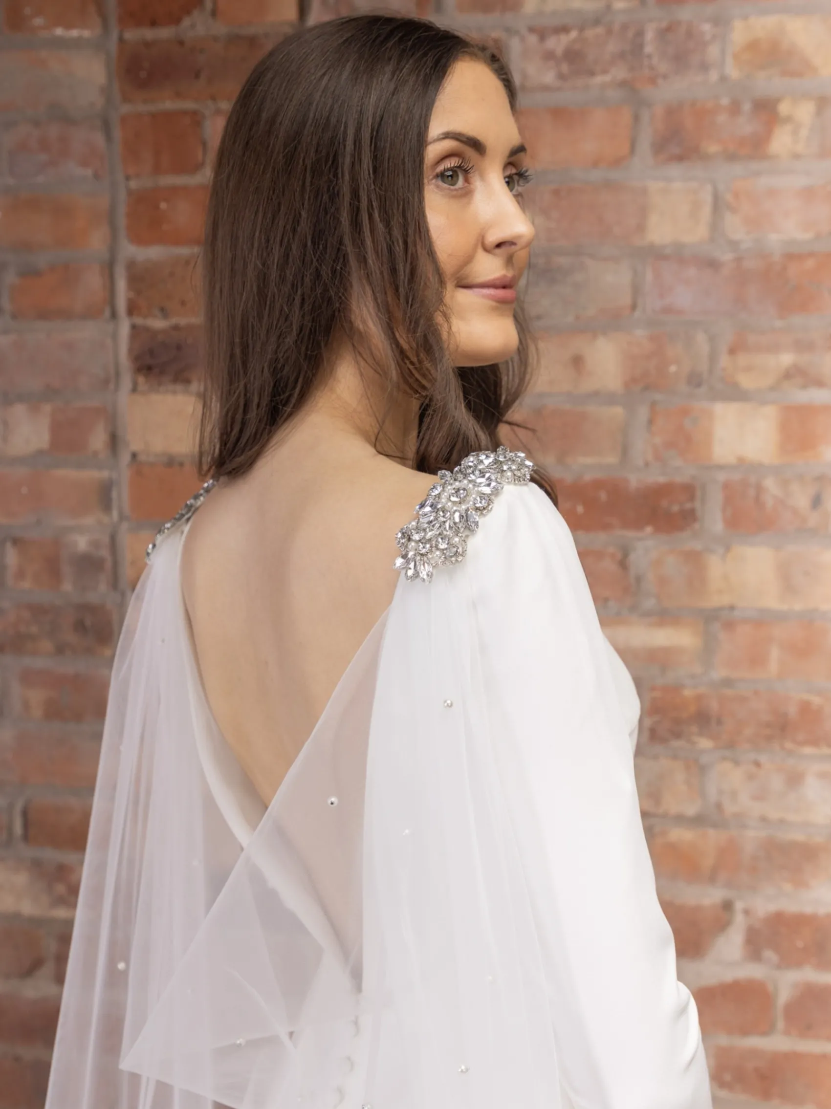Perfect Bridal Elfenbeinfarbener Diamante Cowl Back Cape Schleier* Einstufige Schleier | Kapelle Länge & Kathedrale Schleier