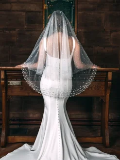 Perfect Bridal Elfenbeinfarbener zweistufiger, stark verzierter, kurzer Perlenschleier* Zweistufiger Schleier | Fingerspitzen-schleier