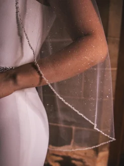 Perfect Bridal Elfenbeinfarbener einstufiger Glitzertüll-Fingerspitzenschleier* Einstufige Schleier | Fingerspitzen-schleier