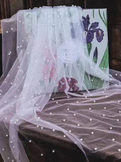 Perfect Bridal Elfenbeinfarbener einreihiger Schleier mit gestreuter Perlenkante* Kapelle Länge & Kathedrale Schleier | Bodenlange Schleier