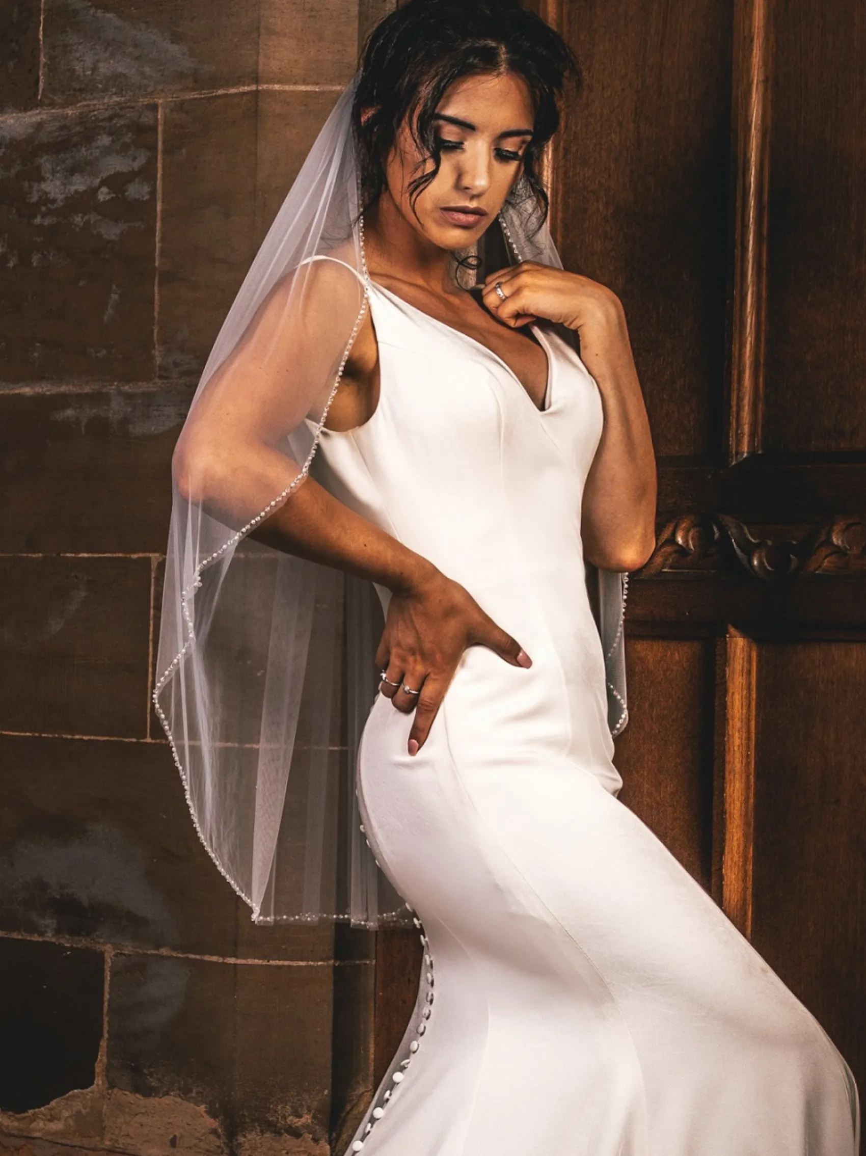 Perfect Bridal Elfenbeinfarbener einreihiger Schleier mit Perlen und Kristallrand* Einstufige Schleier | Fingerspitzen-schleier