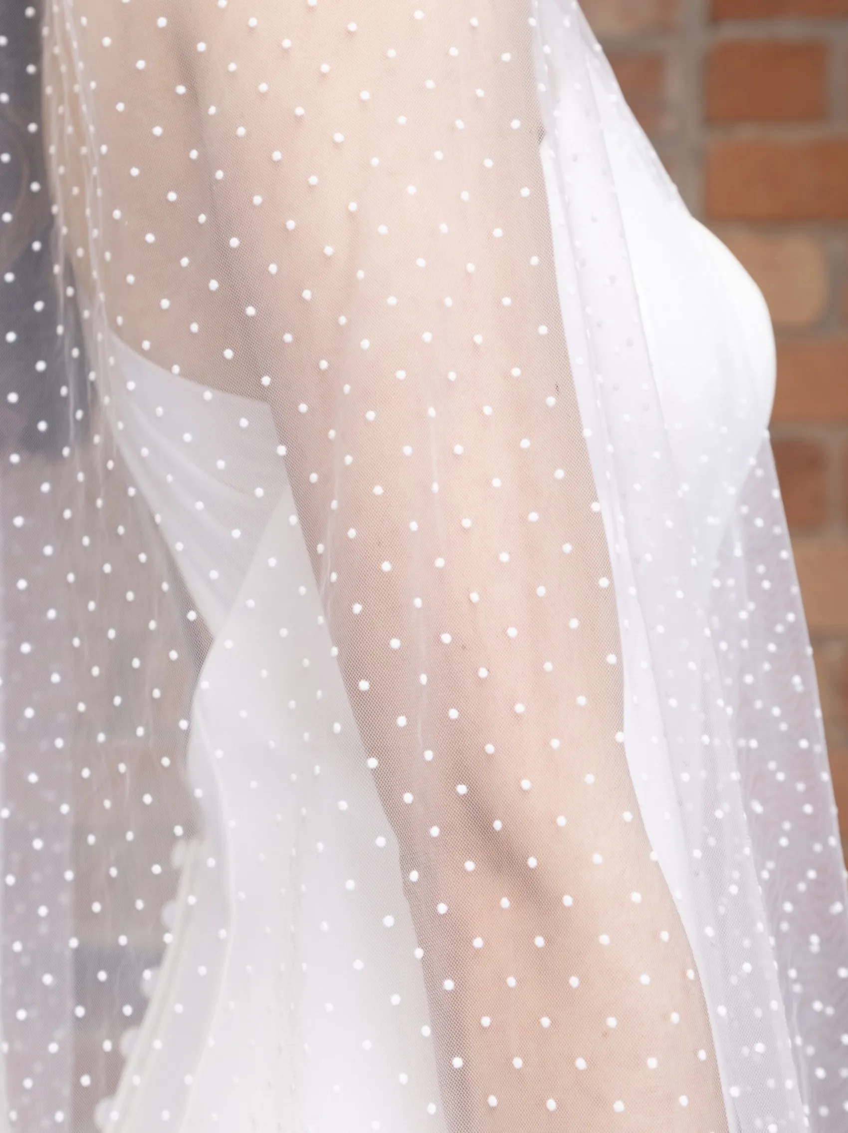 Perfect Bridal Elfenbeinfarbener einreihiger bodenlanger Polka Dot Schleier* Einstufige Schleier | Bodenlange Schleier