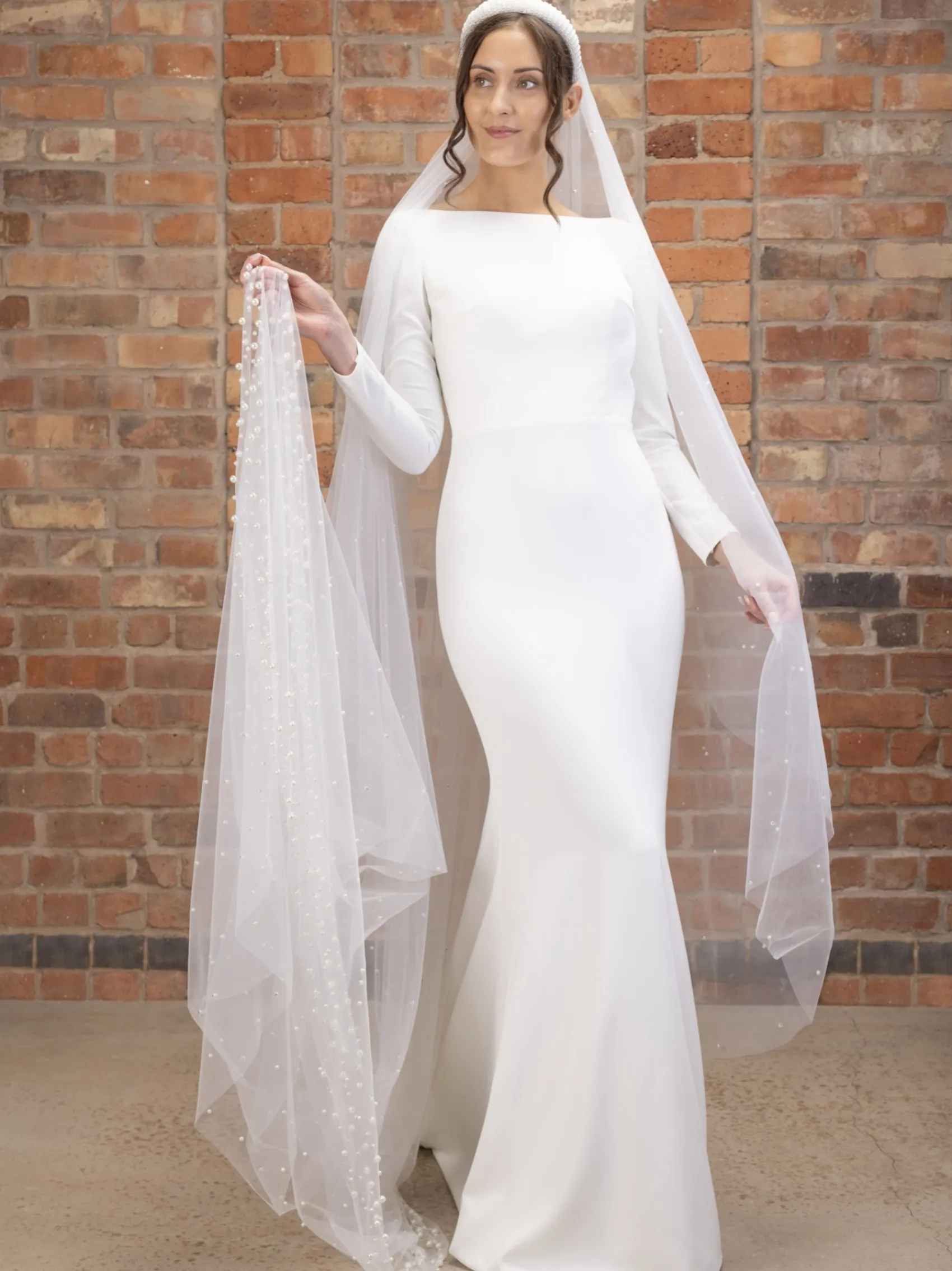 Perfect Bridal Elfenbeinfarbener zweistufiger, stark verzierter Perlenschleier* Zweistufiger Schleier | Kapelle Länge & Kathedrale Schleier