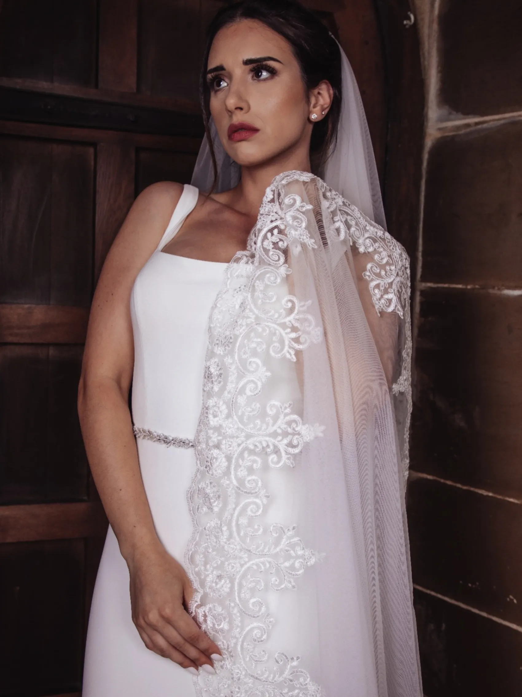 Perfect Bridal Elfenbeinfarbener einreihiger Schleier mit Spitzenbesatz* Einstufige Schleier | Kapelle Länge & Kathedrale Schleier