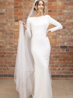 Perfect Bridal Elfenbeinfarbener zweistufiger, stark verzierter Perlenschleier* Zweistufiger Schleier | Kapelle Länge & Kathedrale Schleier