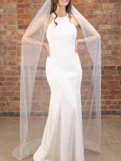 Perfect Bridal Elfenbeinfarbener einreihiger Schleier mit gestreuter Perlenkante* Kapelle Länge & Kathedrale Schleier | Bodenlange Schleier
