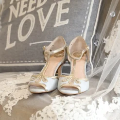 Perfect Bridal Esme Perle Grau Wildleder und Gold Schimmer T-Bar Schuhe* Schuhe Für Hochzeitsgäste | Schuhe Für Die Mutter Der Braut