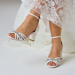 Perfect Bridal Frankie Elfenbeinfarbene Wildleder-Kristall-Blockabsatz-Sandalen* Glitzernde Ballschuhe | Weiße Ballschuhe
