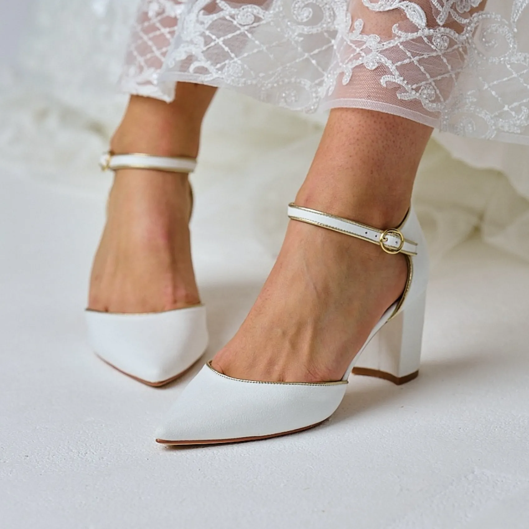 Perfect Bridal Freya Elfenbein Wildleder zwei Teil Block Heel Gericht Schuhe* Schuhe Für Hochzeitsgäste | Schuhe Für Brautjungfern