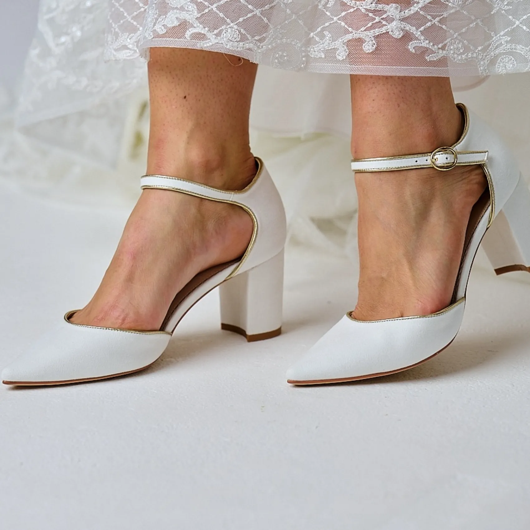 Perfect Bridal Freya Elfenbein Wildleder zwei Teil Block Heel Gericht Schuhe* Schuhe Für Hochzeitsgäste | Schuhe Für Brautjungfern