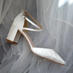 Perfect Bridal Maisie Färbbar Elfenbein Spitze Blockabsatz Kreuzriemen Gericht* Hochzeitsschuhe | Schuhe Mit Mittlerem Absatz