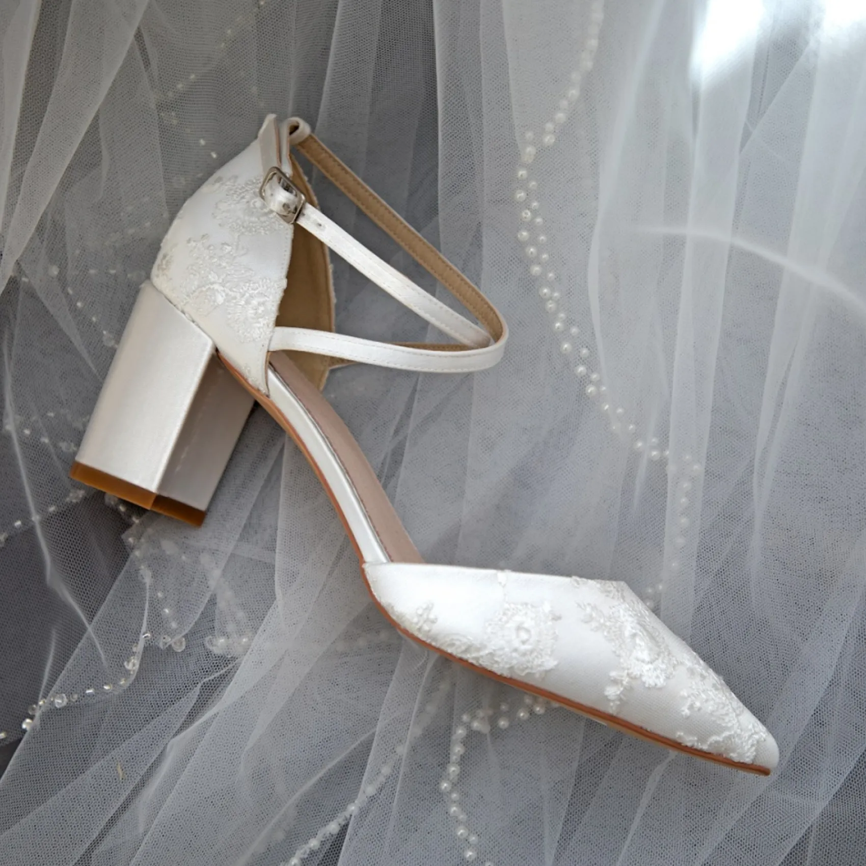 Perfect Bridal Maisie Färbbar Elfenbein Spitze Blockabsatz Kreuzriemen Gericht* Hochzeitsschuhe | Schuhe Mit Mittlerem Absatz