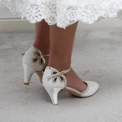 Perfect Bridal Nina Elfenbein Spitze und Gold Knöchelriemen Schuhe* Hochzeitsschuhe | Schuhe Mit Mittlerem Absatz