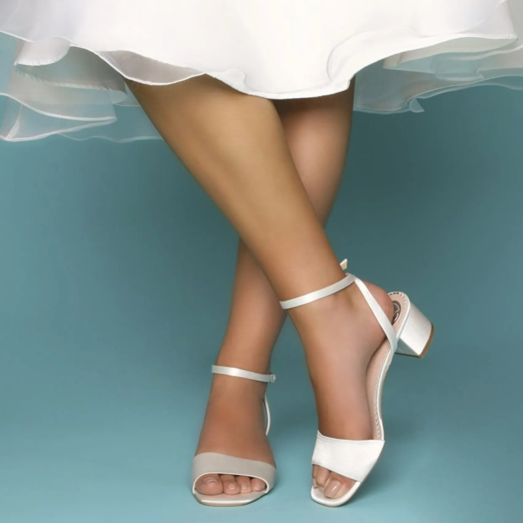Perfect Bridal Riley Färbbare Elfenbein Satin Perle Niedriger Blockabsatz Sandalen* Schuhe Für Brautjungfern | Hochzeitsschuhe