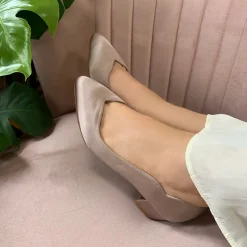 Perfect Bridal Sutton Mocha Satin Schuhe mit niedrigem Blockabsatz* Schuhe Für Hochzeitsgäste | Schuhe Für Die Mutter Der Braut