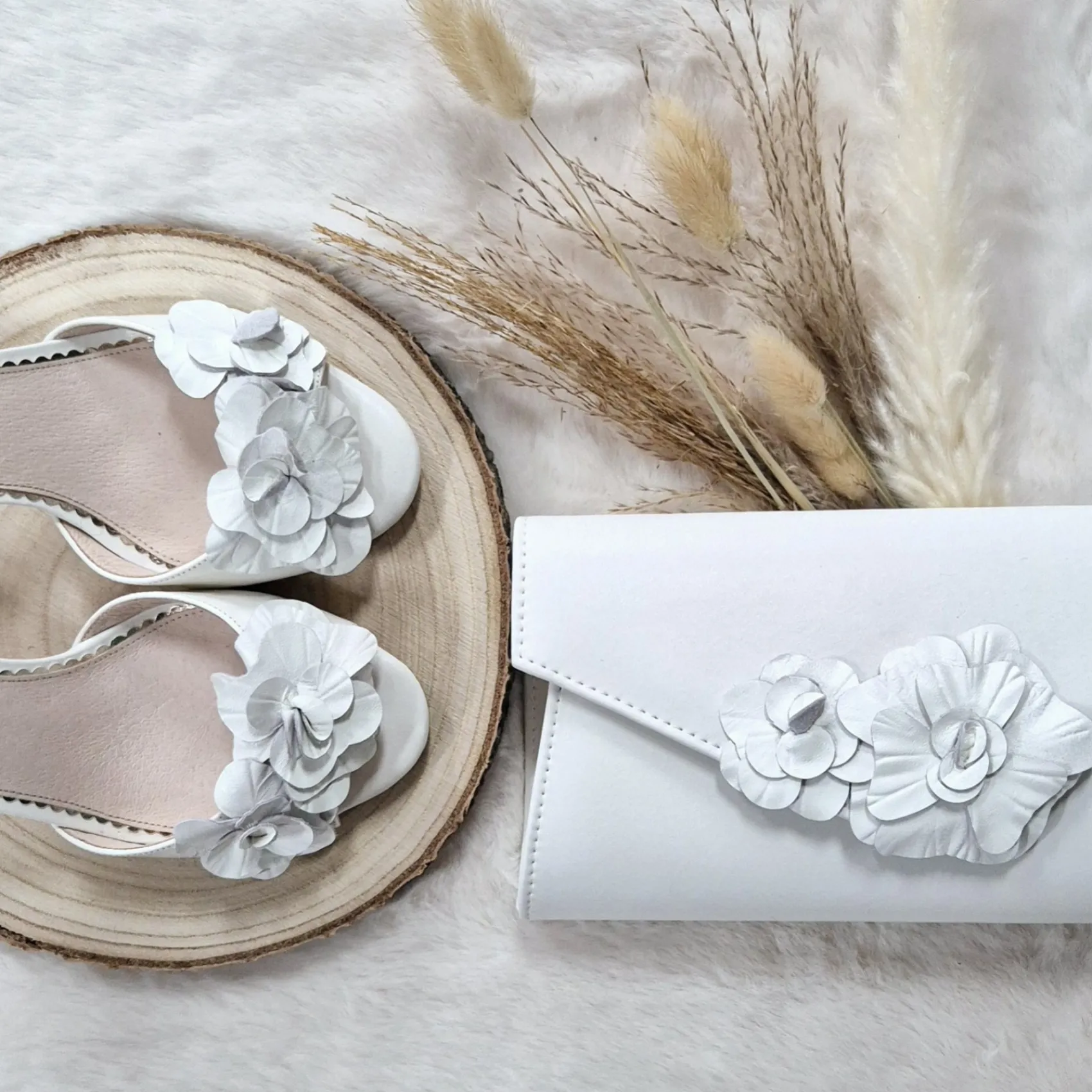 Perfect Bridal Verona Elfenbeinfarbene Leder Clutch Tasche mit Blumenmuster* Hochzeit Handtaschen