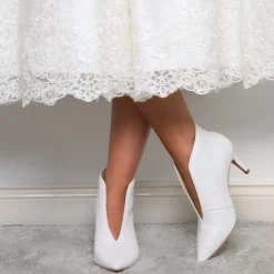 Perfect Bridal Zara Elfenbeinfarbene Lederstiefel mit spitzer V-Zehe für die Hochzeit* Hochzeitsschuhe | Schuhe Mit Mittlerem Absatz