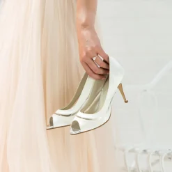 Rainbow Club Eloisa Färbbarer elfenbeinfarbener Satin und PVC Peep Toes* Hochzeitsschuhe | Hochhackige Schuhe