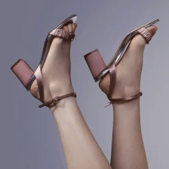 Rainbow Club Florence Elfenbein Satin Sandalen mit mittlerem Blockabsatz und Perle* Schuhe Für Hochzeitsgäste | Schuhe Für Brautjungfern