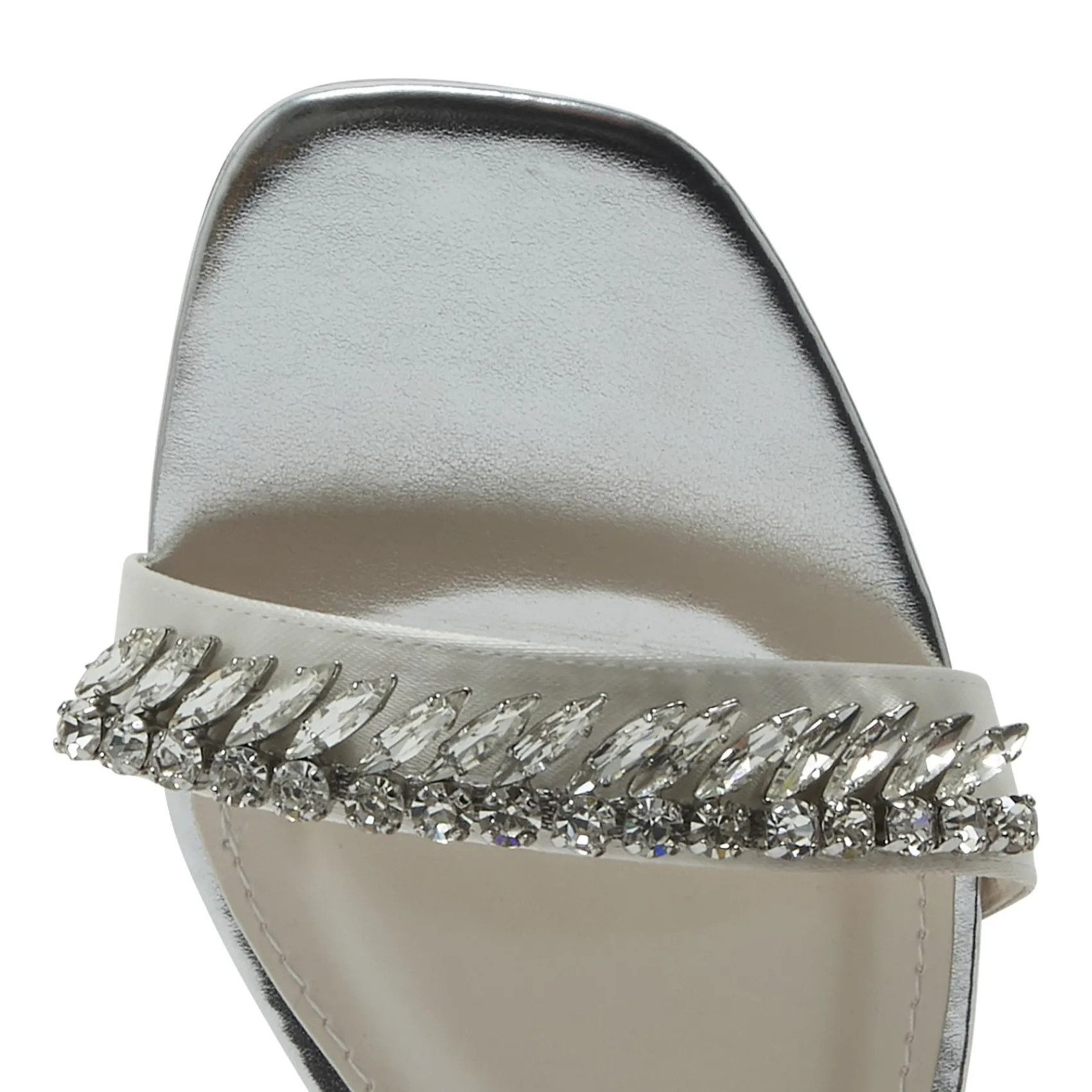 Rainbow Club Freya Färbbare Elfenbein Satin Glitzernde Flache Sandalen* Glitzernde Ballschuhe | Weiße Ballschuhe