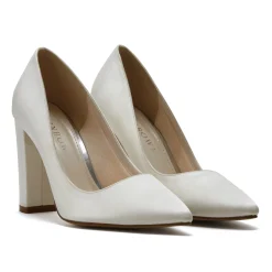 Rainbow Club Remi Färbbar Elfenbein Satin Breite Passform Block Heel Courts* Hochzeitsschuhe | Hochhackige Schuhe