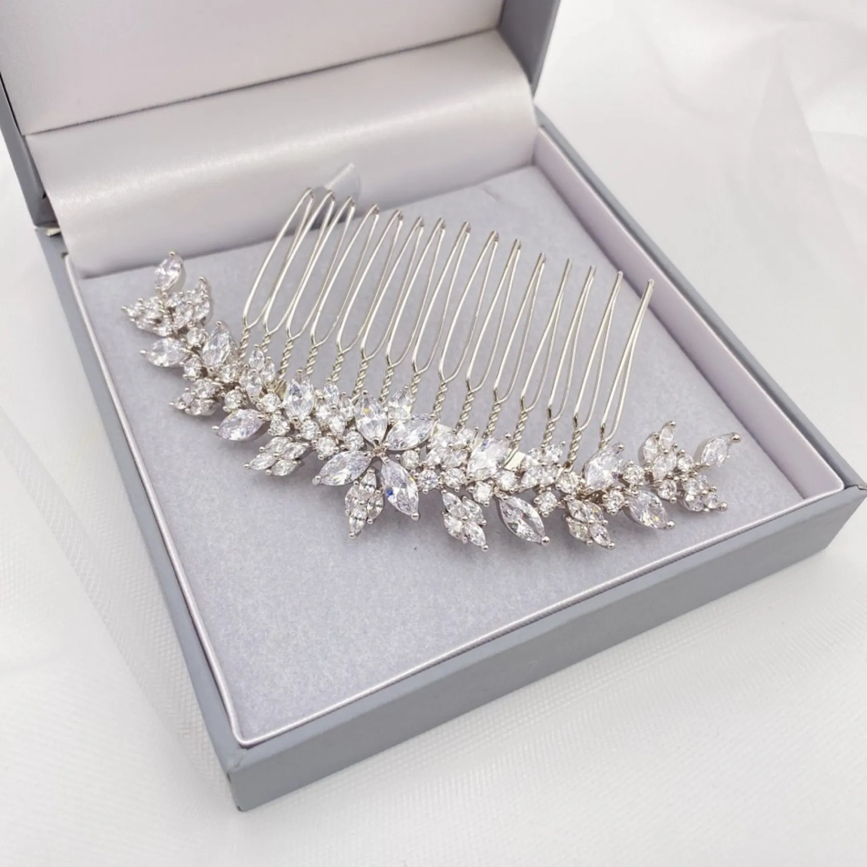 Lace & Favour Rapture Kleiner Kristall-Hochzeits-Haarkamm* Abschlussball Haarspangen & Kämme | Geschenke Für Die Braut