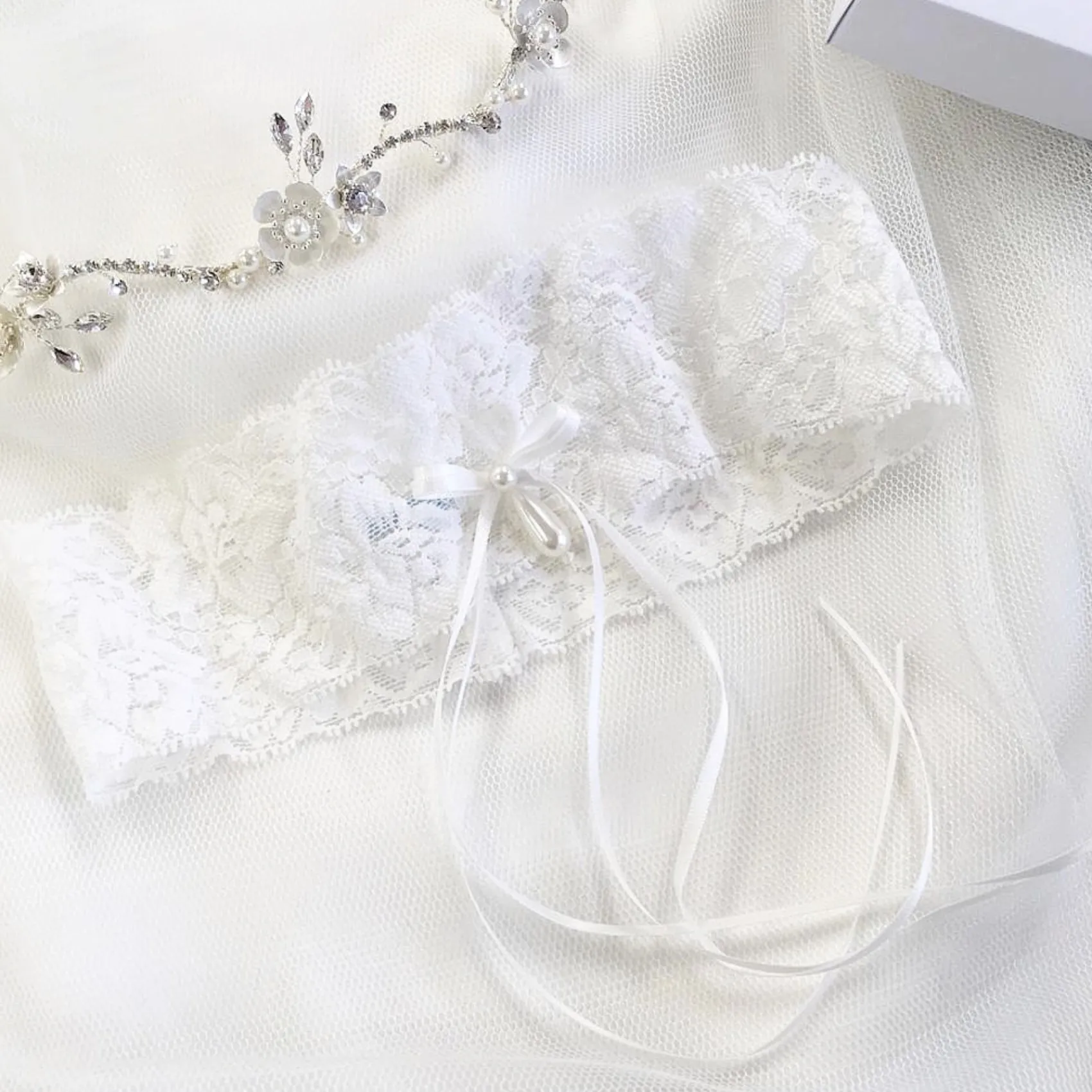 Boudoir Couture Reinheit Elfenbein Zarte Spitze Hochzeit Strumpfband mit Perle Droplet* Geschenke Für Die Braut | Strumpfbänder Für Bräute