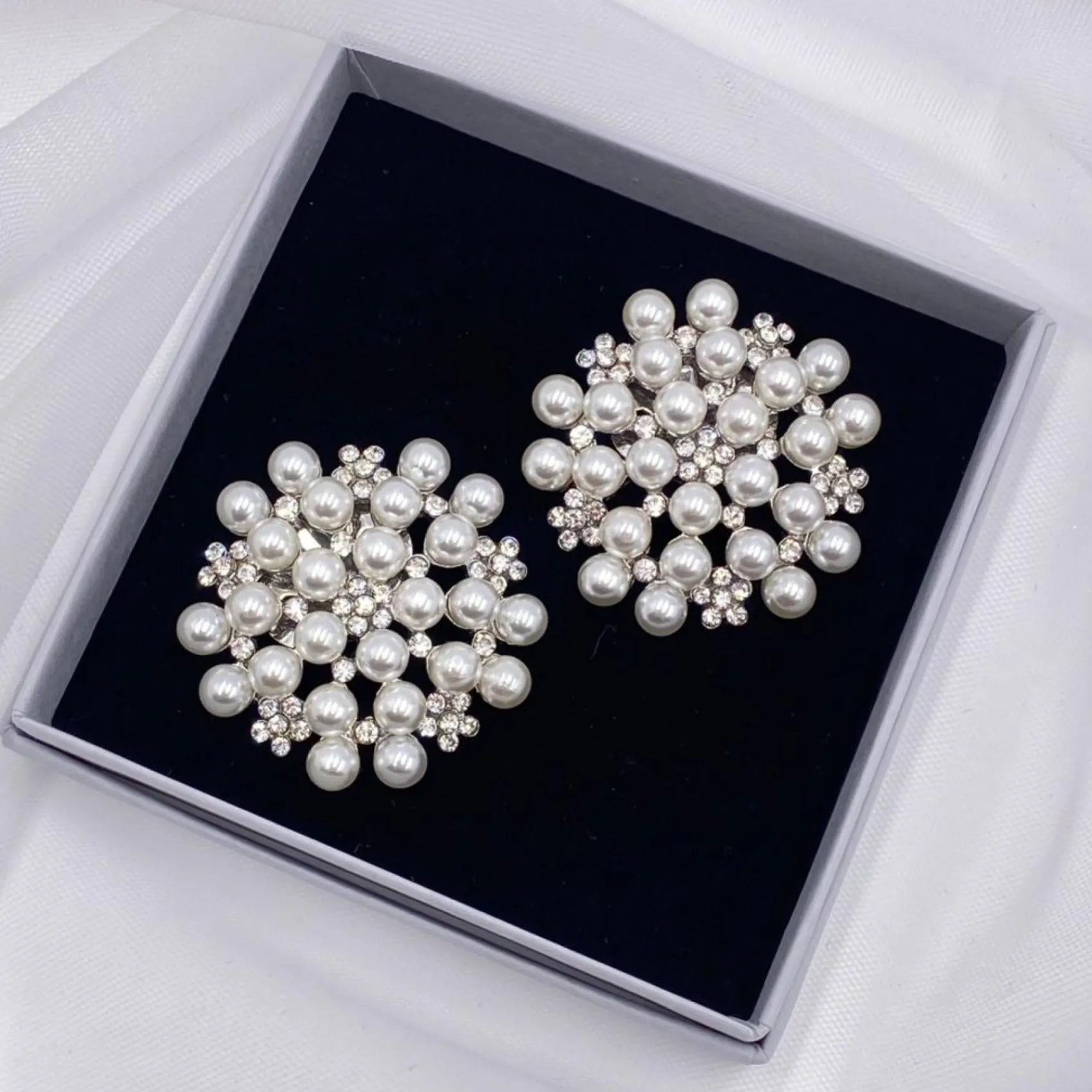 Lace & Favour Rivoli Perlen- und Kristallbrosche Schuhclips* Schuhclips | Schuhclips