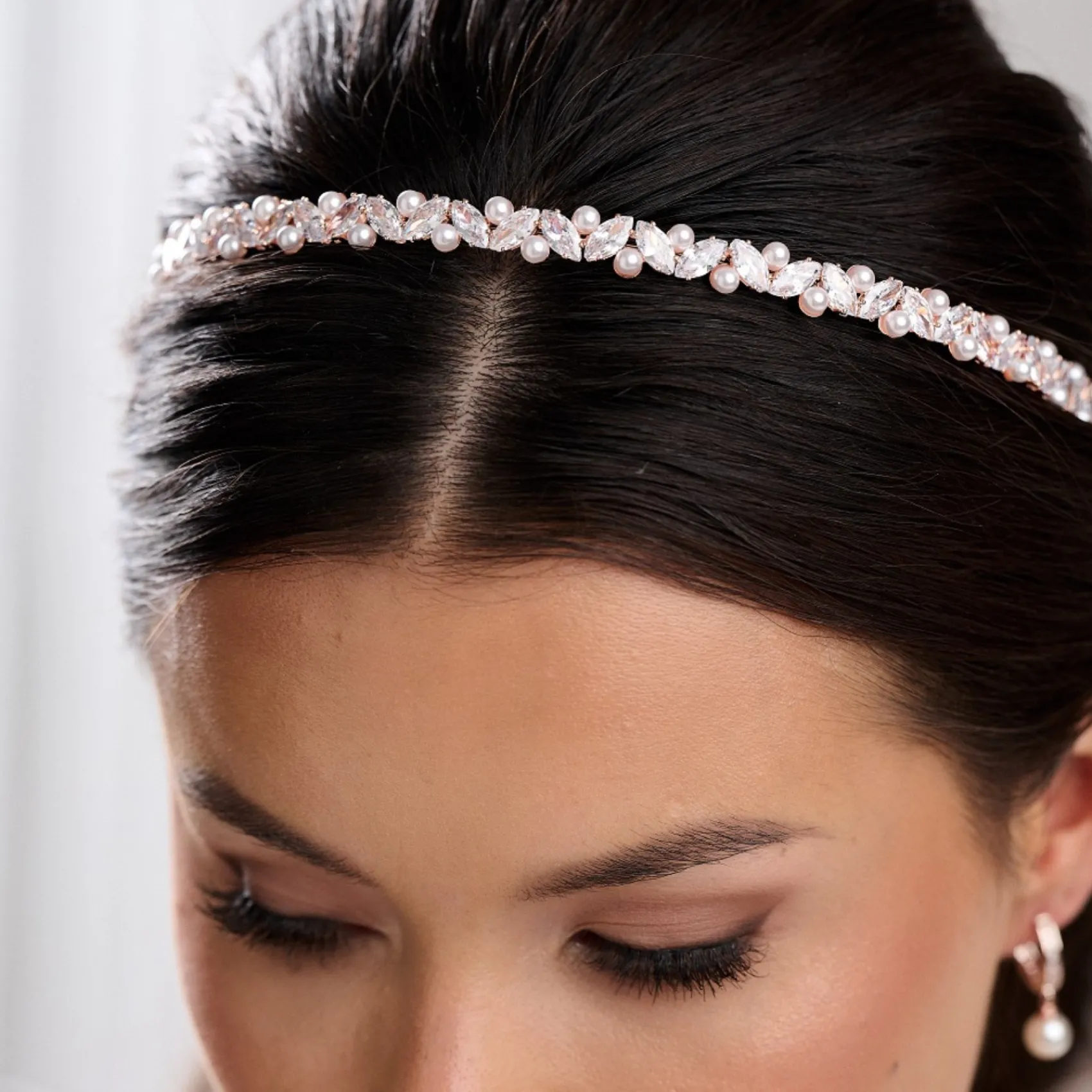 Lace & Favour Rochelle Rose Gold Schmales Stirnband mit Kristall und Perlen* Abschlussball-haarbänder & Tiaras | Perlen-haarschmuck