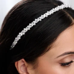 Lace & Favour Rochelle Silberner schmaler Haarreif mit Kristall und Perlen* Abschlussball-haarbänder & Tiaras | Perlen-haarschmuck