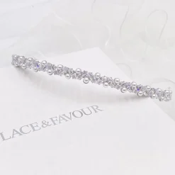 Lace & Favour Rochelle Silberner schmaler Haarreif mit Kristall und Perlen* Abschlussball-haarbänder & Tiaras | Perlen-haarschmuck