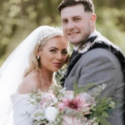 Lace & Favour Sahara Silber Kristallblätter und Tropfenperlen-Ohrringe* Perlen-hochzeitsschmuck | Silberner Hochzeitsschmuck