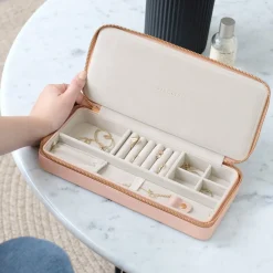 Stackers Blush and Rose Sleek Necklace Zipped Travel Jewellery Box* Geschenke Für Die Mutter Des Bräutigams | Geschenke Für Die Mutter Der Braut