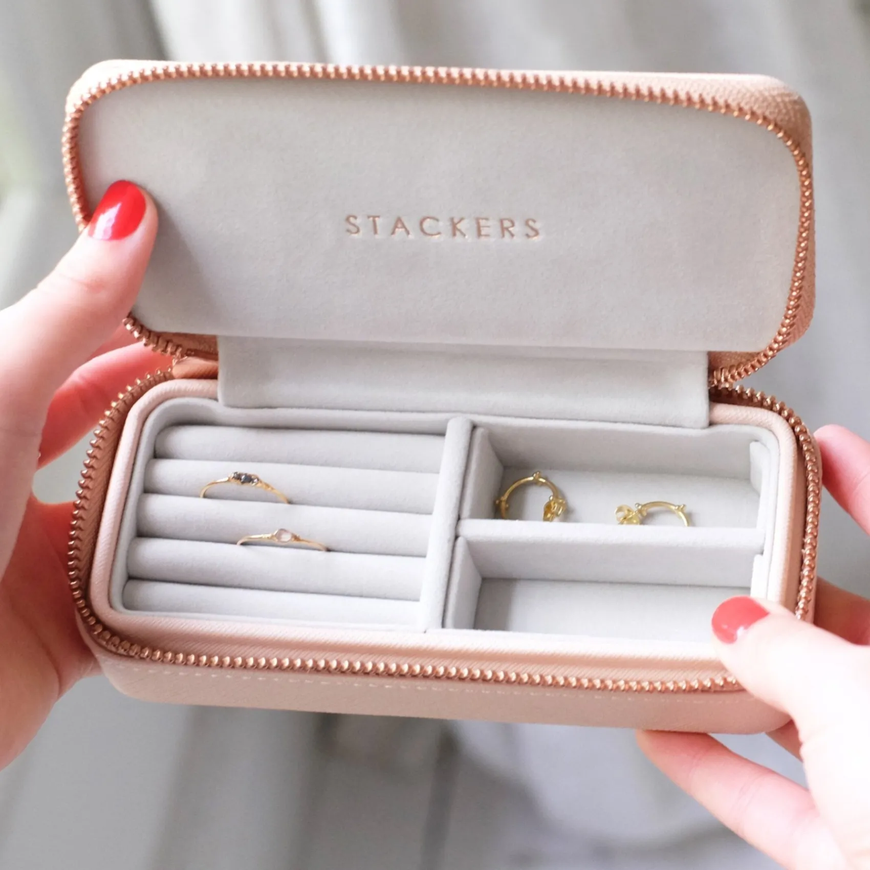 Stackers Reise-Schmuckkästchen mit Reißverschluss in Rouge und Rose Gold* Geschenke Für Die Mutter Des Bräutigams | Geschenke Für Die Mutter Der Braut
