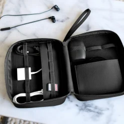 Stackers Schwarze Kabelaufräumtasche Organizer Bag* Flitterwochengeschenke