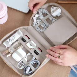 Stackers Taupe Kabel Tidy Pouch Organizer Tasche* Flitterwochengeschenke | Geschenke Für Die Braut